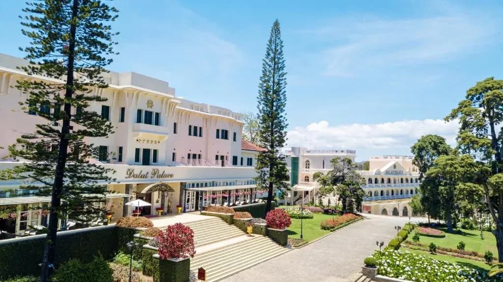 Khách sạn di sản Dalat Palace